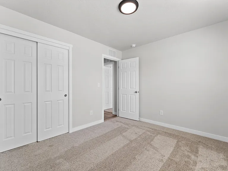 1576 Long Pond St — Photo 21
