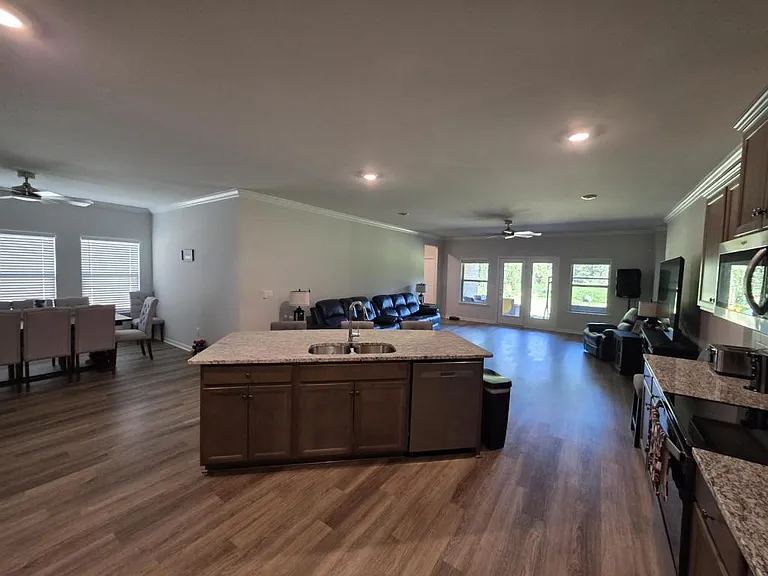 352 Castlepath Dr SW — Photo 14