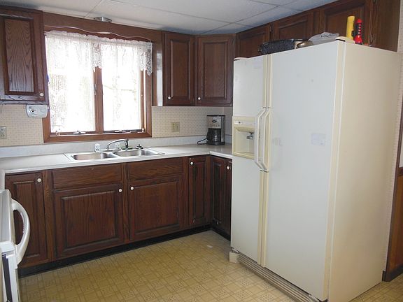 4th image of 10119 Lee Lake Park Ln