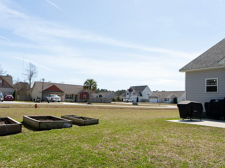 149 Bridgeport Dr — Photo 4