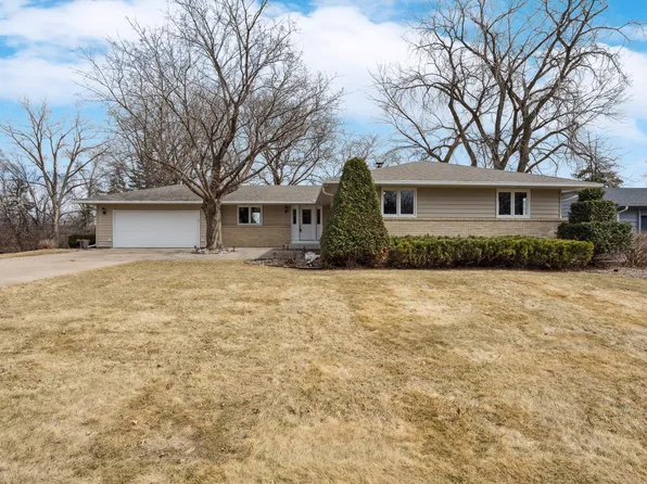 2160 Timmy St, Mendota Heights, MN 55120