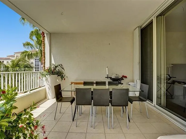 715 Crandon Blvd #406 — Photo 12