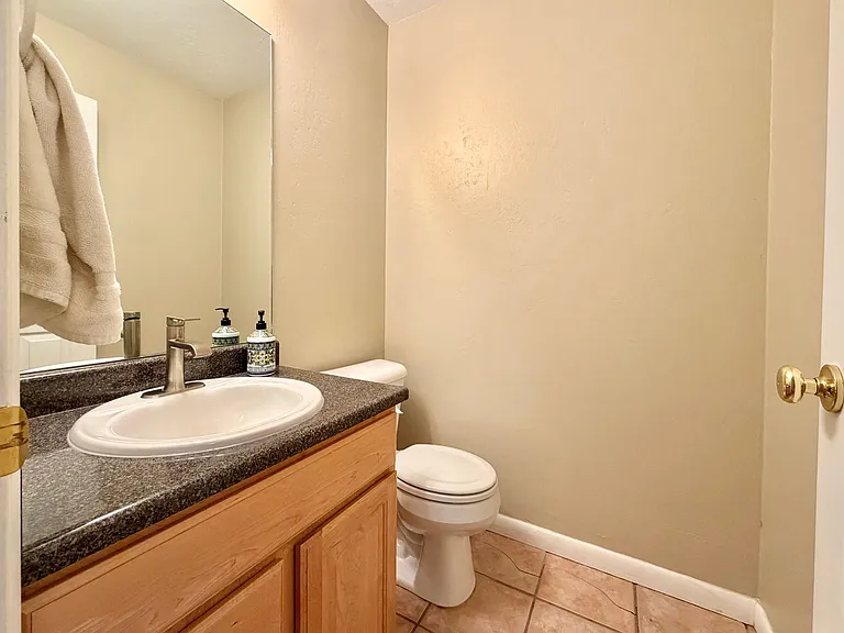 961 E Golden Pheasant Dr — Photo 6