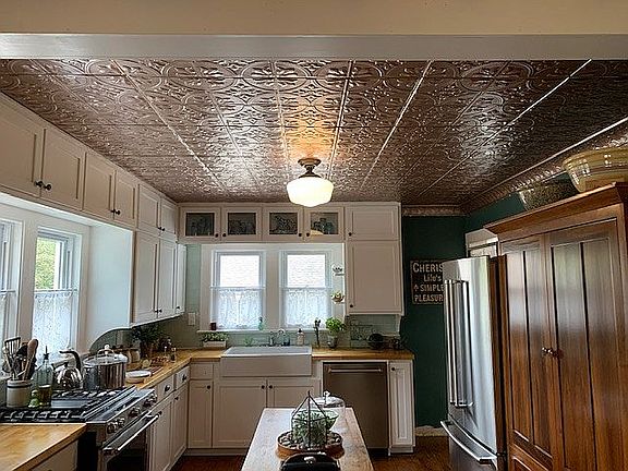 2nd image of 1254 N Shiawassee St