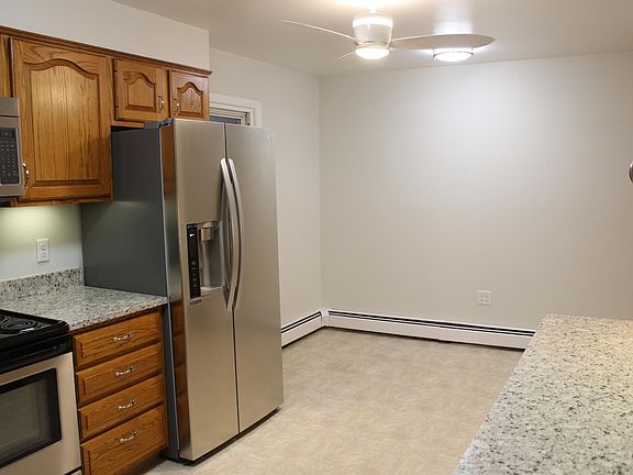 Kitchen Alternate View 1