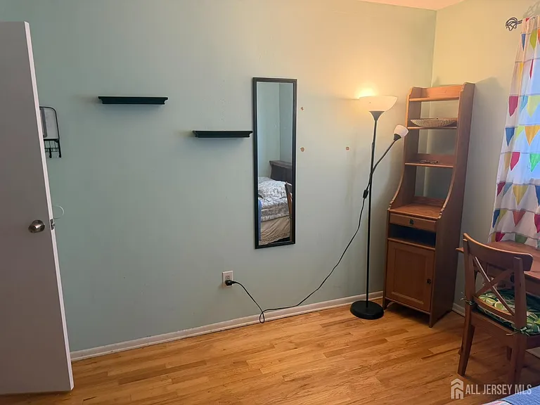 652 Holly Ln — Photo 22