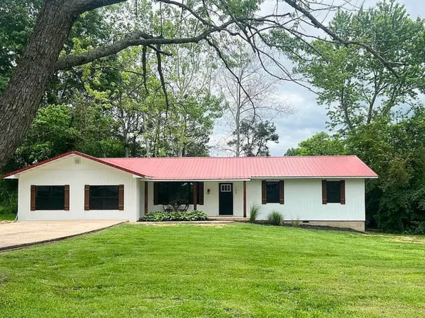 104 N Julie Avenue, Mansfield, MO 65704
