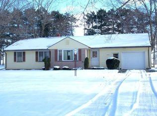 9043 Roanoke Rd, Stafford, NY 14143