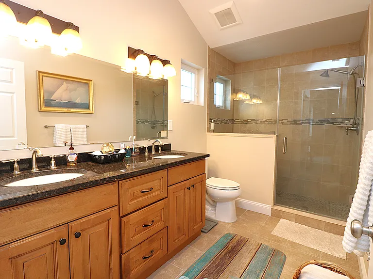 9505 Monmouth Ave #B — Photo 26