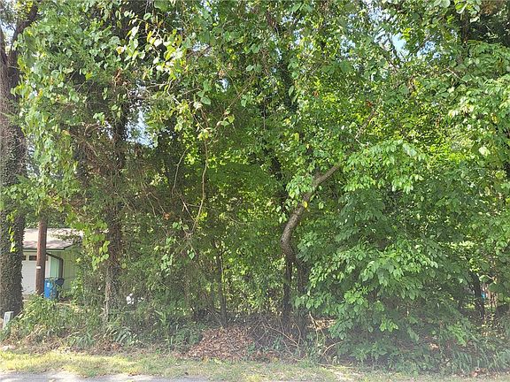 2nd image of 22 Cobb Cir