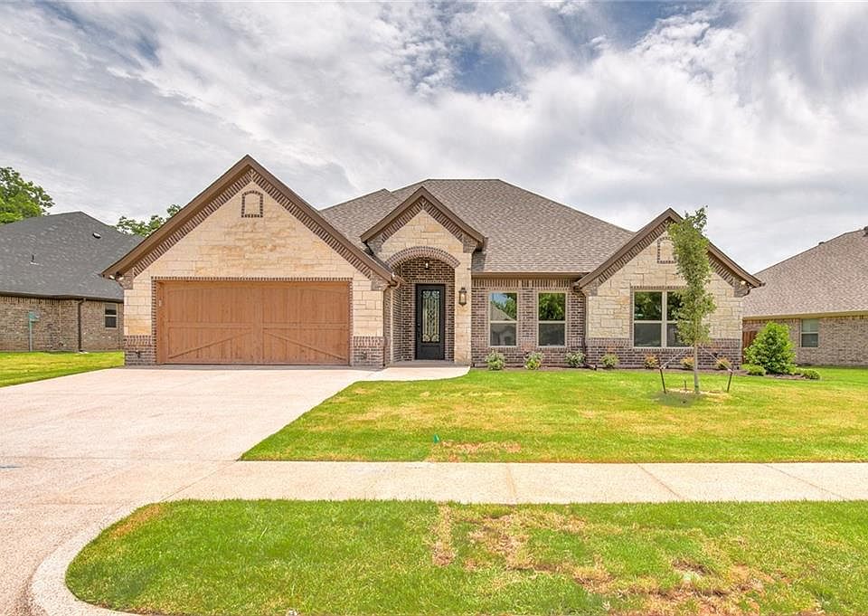 1st image of 1012 Anna Cir