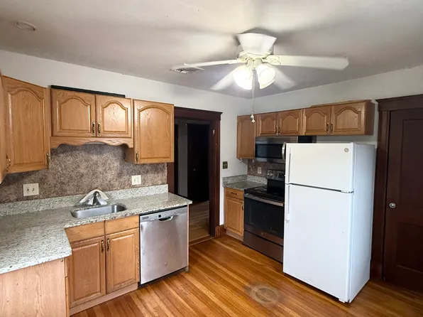 47 Town Hill St #2, Quincy, MA 02169
