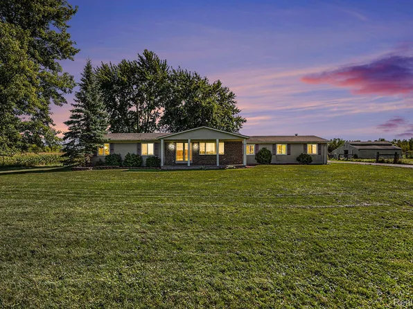 14775 Hough Rd, Allenton, MI 48002