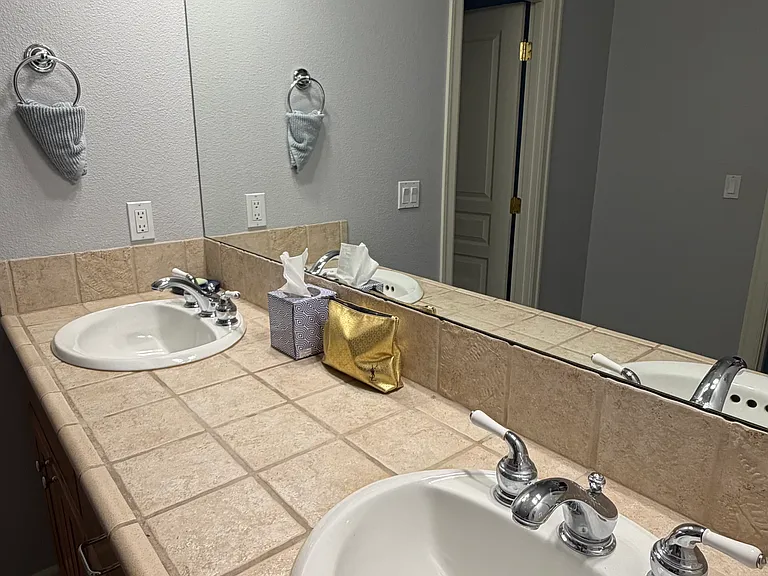 19314 SW Laurelhurst Way — Photo 16