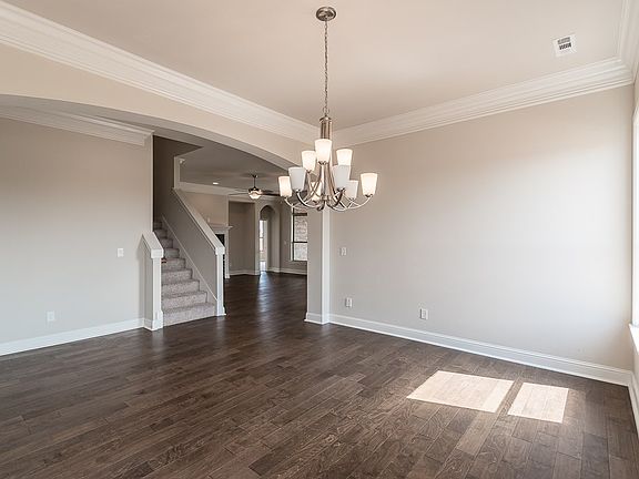 5th image of 5807 SW Hyde Park