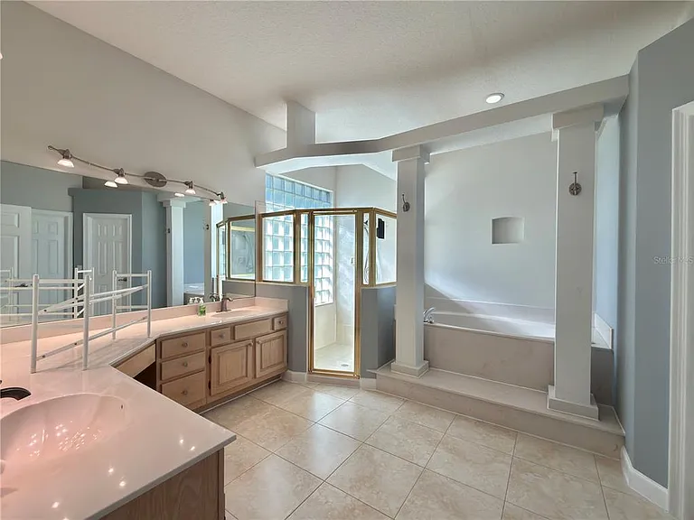 10341 Cypress Isle Ct — Photo 23