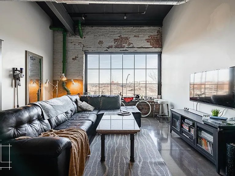 Wonder Bread Lofts — Photo 108