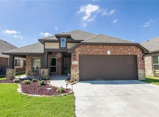 111 Gateway Dr, Alvarado, TX 76009