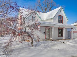 735 7th St, Prairie Du Sac, WI 53578