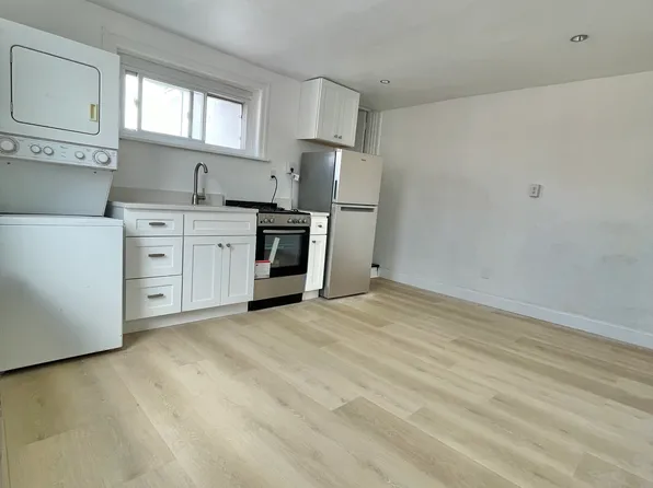 1823 1/2 S 10th St Floor 3, Philadelphia, PA 19148