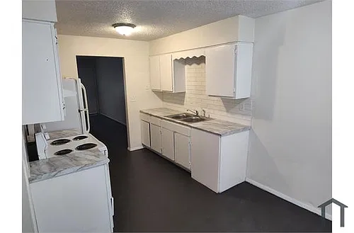 821 Graymont Ave W Photo 1
