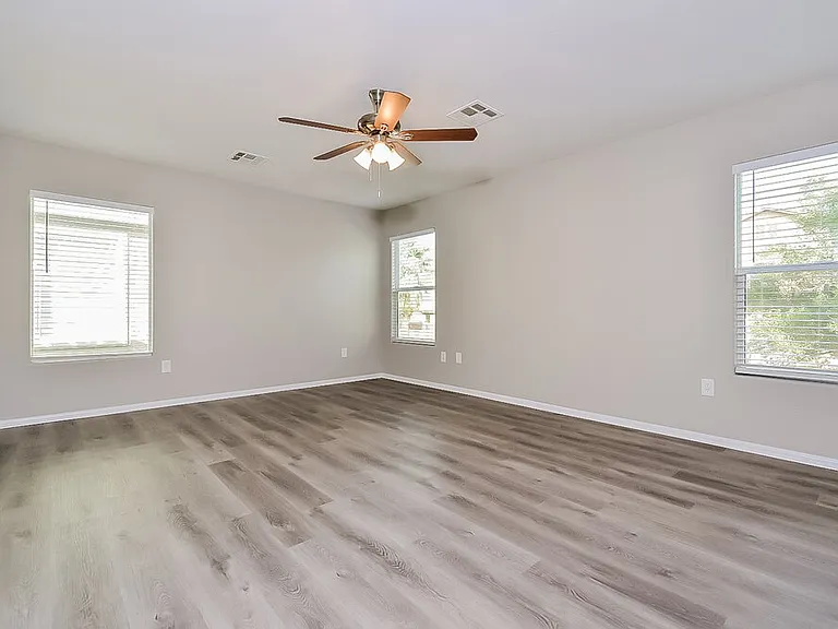 2404 Cockatiel Dr — Photo 9