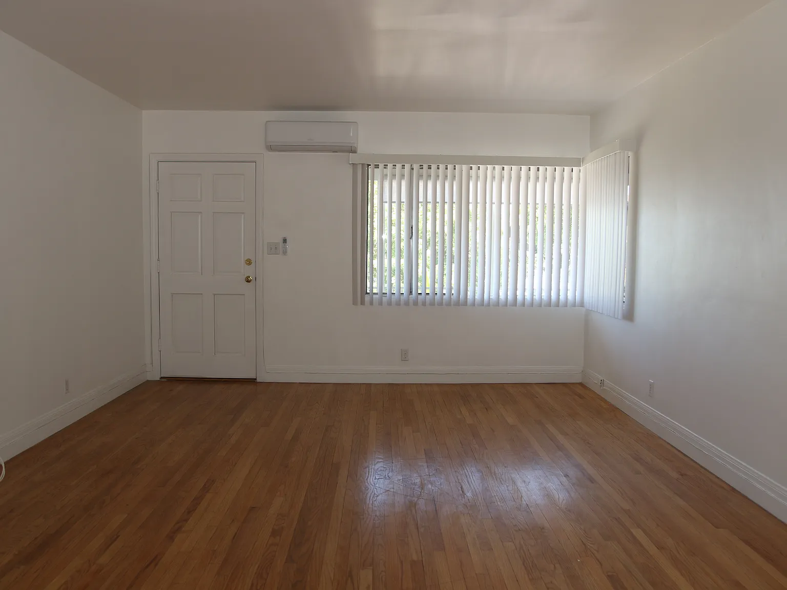 2624 Lake Ave — Photo 4