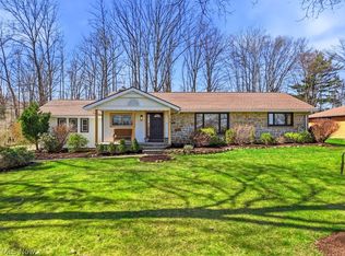 7572 Scenicview Dr, Independence, OH 44131