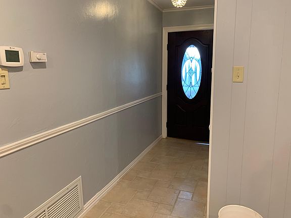 4th image of 901 Harrison Ave