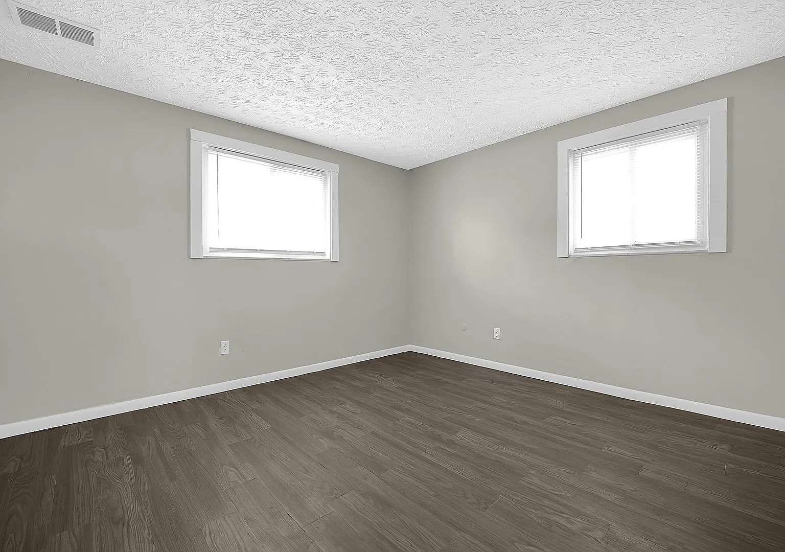 841 Kingsford Rd — Photo 4