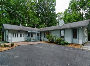 101 Tree Top Dr, Hendersonville, NC 28791
