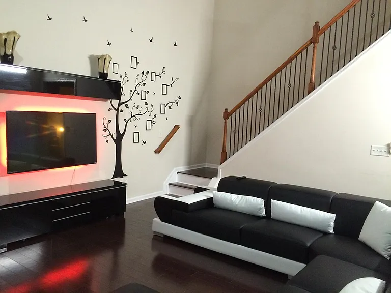 908 Wendlebury Ct — Photo 13