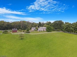 6 Fox Run Rd, Califon, NJ 07830