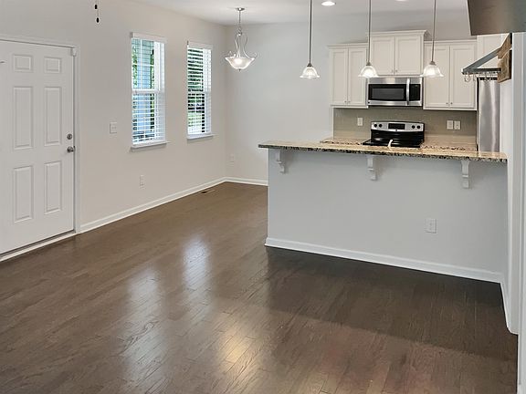 3rd image of 1224 N Miami Blvd