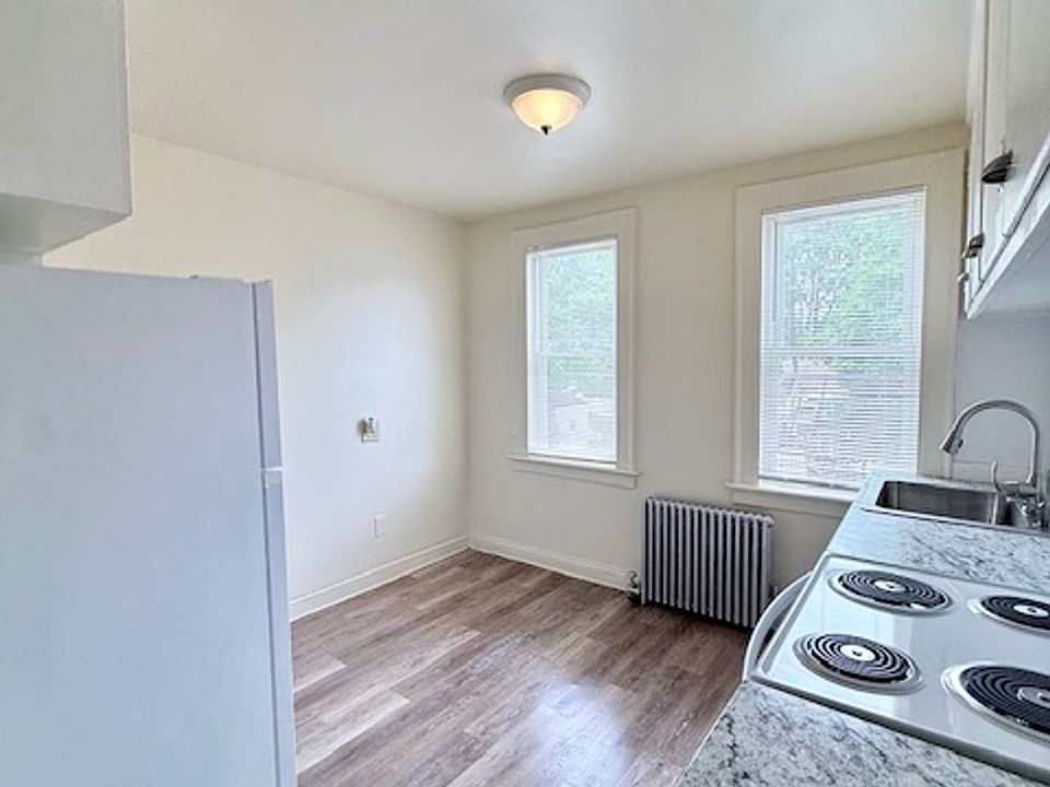 1st image of 452-454 Thompson Ave #23ea3069c