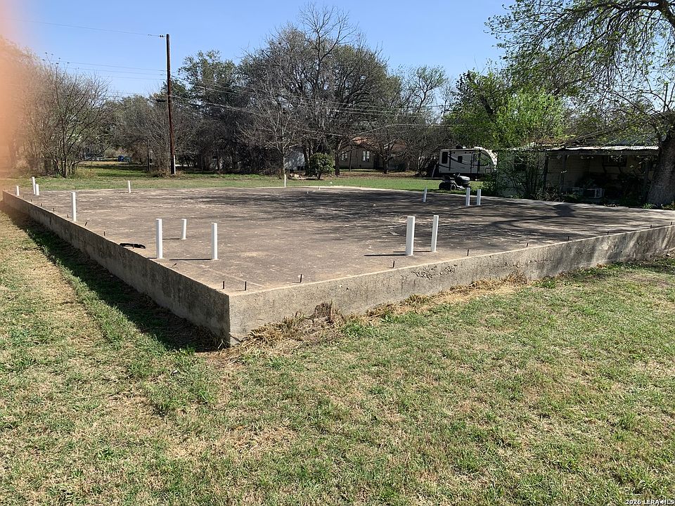 2nd image of 414 Crouch Ave LOT 3