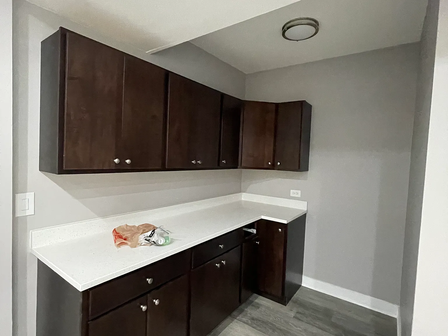 7315 S Greenwood Ave — Photo 2