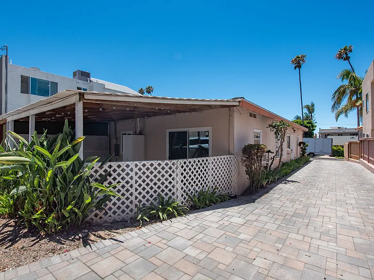 7347 Fay Ave — Photo 13