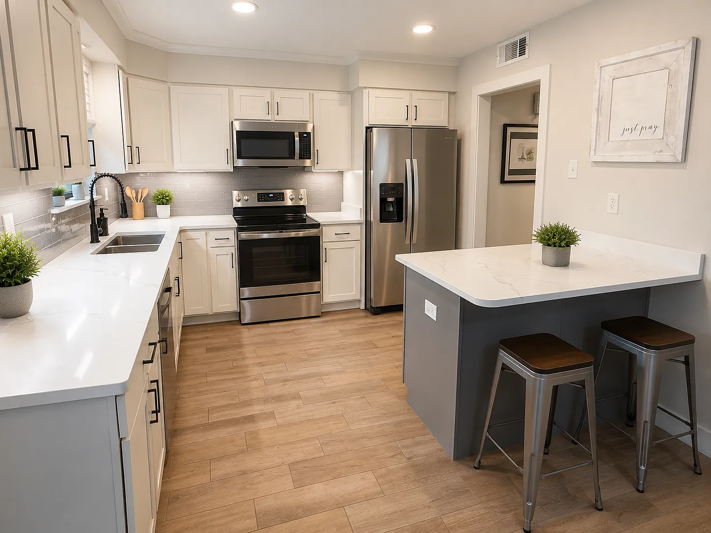 4 bed, 1800 sqft, $2,200 — Photo 2