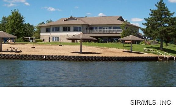 4th image of 351 Wanda Dr