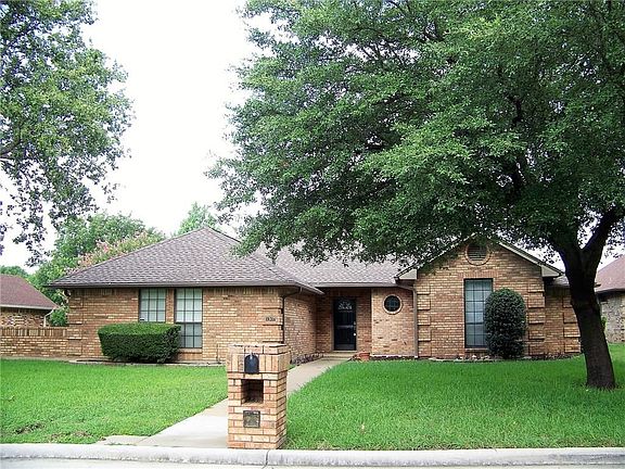 3rd image of 1307 Spyglass Dr