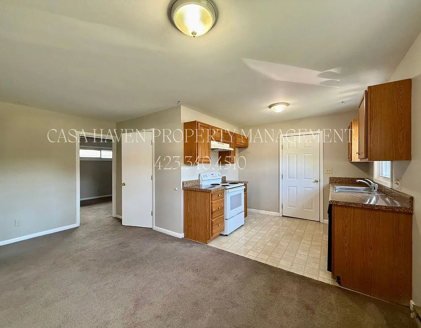Coming Soon: Charming 2-Bed Retreat with Garage, Just Off Downtown Erwin — Photo 4