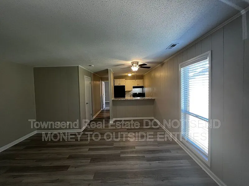 1 bed, 1.0 bath, 700 sqft, $835 — Photo 1