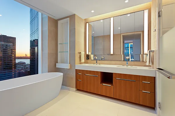 Rented by Compass | media 33