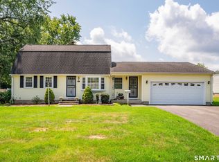 42 Sadler St, Windsor Locks, CT 06096