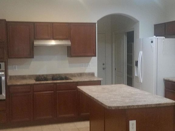 5th image of 8310 S 47th Ln
