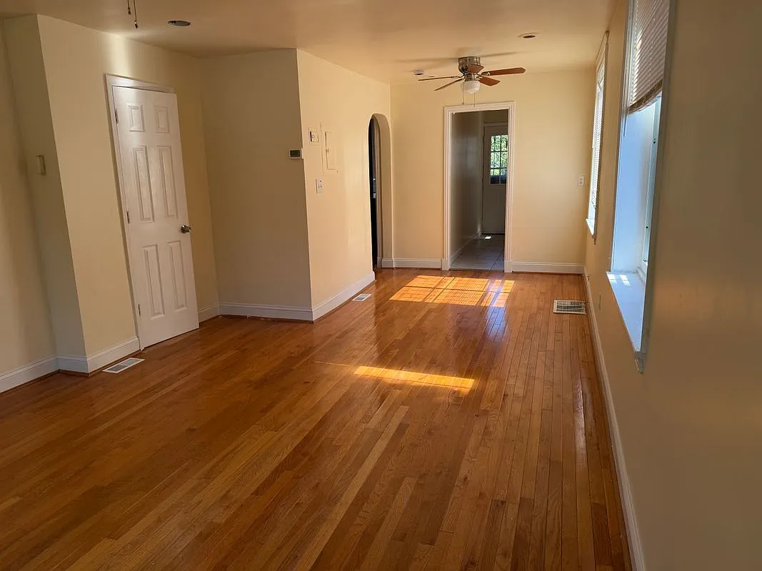 4 bed, 2.0 bath, 815 sqft, $2,150 — Photo 2