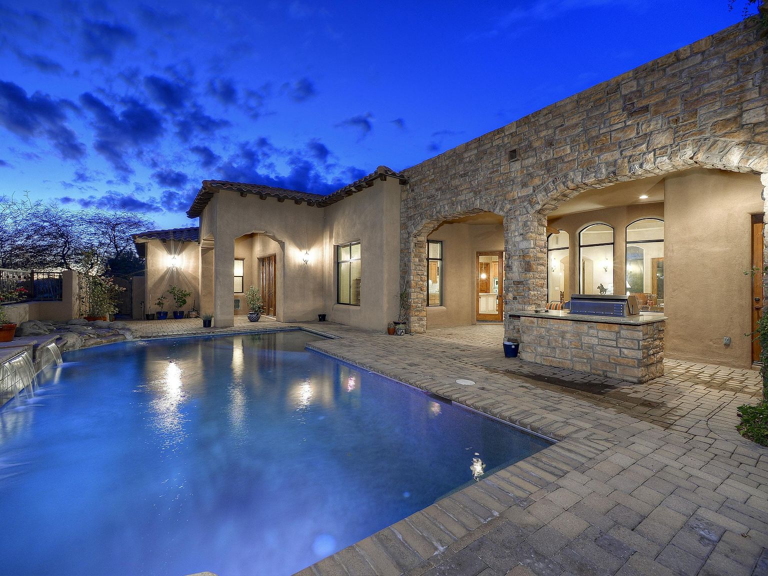 8854 E Lost Gold Cir