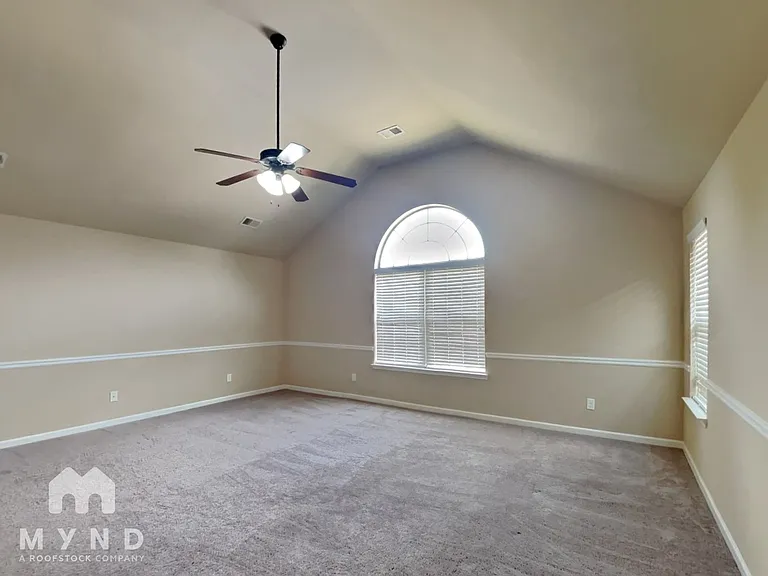 125 Tyre Dr — Photo 11