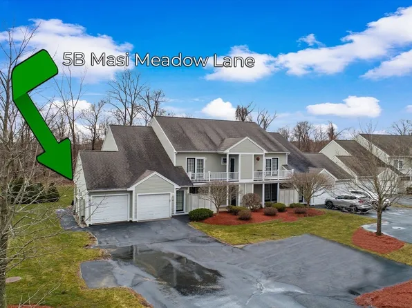 5 Masi Meadow Ln APT B, Middleton, MA 01949